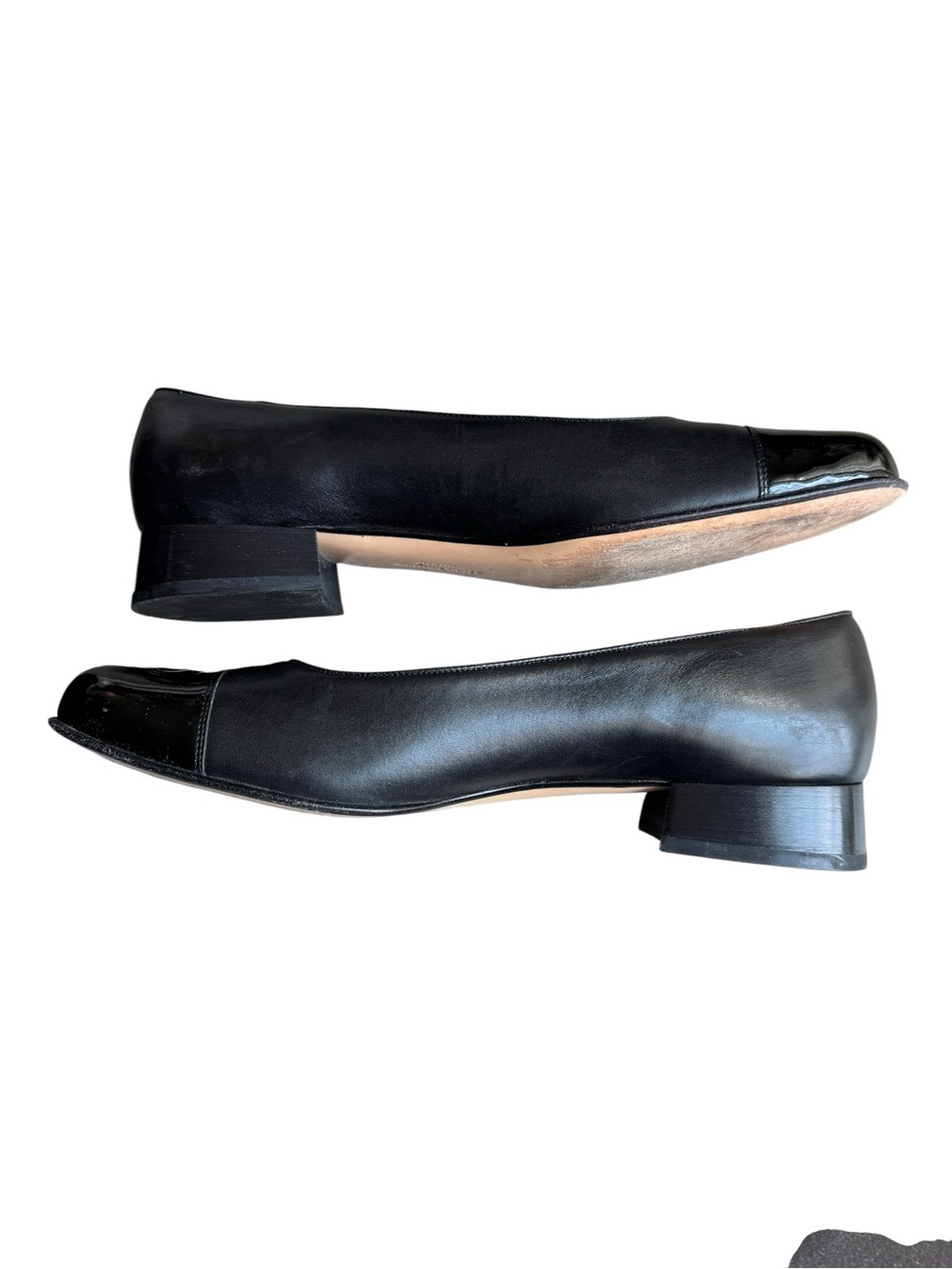 Salvatore Ferragamo - Vintage Black Leather Patent Cap Toe Pumps Sz 10 - Picture 8 of 10